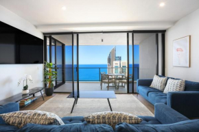 Circle on Cavill 60FL 3 BRM Apartment with Amazing View!